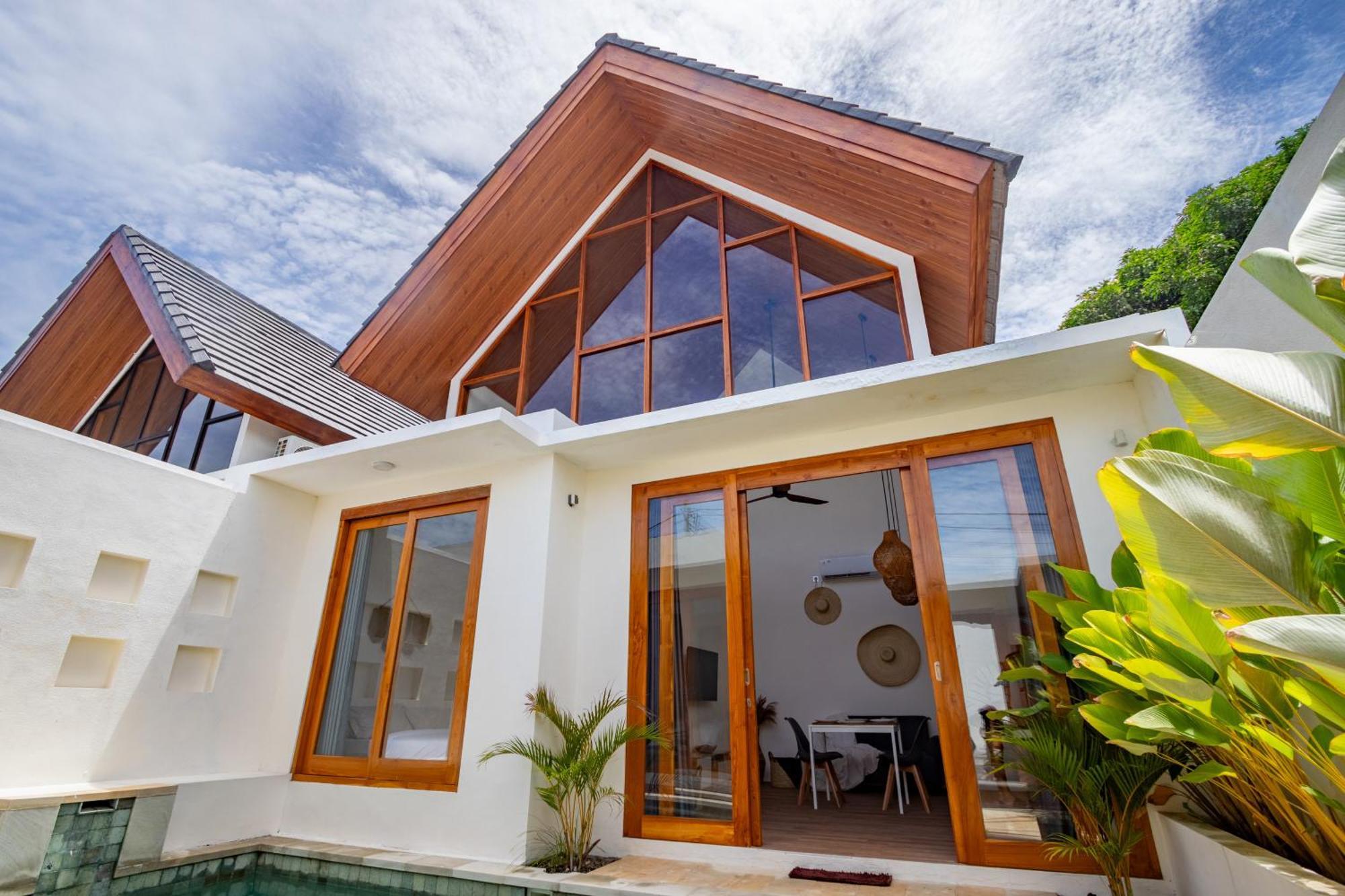 A12 - Private In - Big Pool - New Seminyak (Bali)